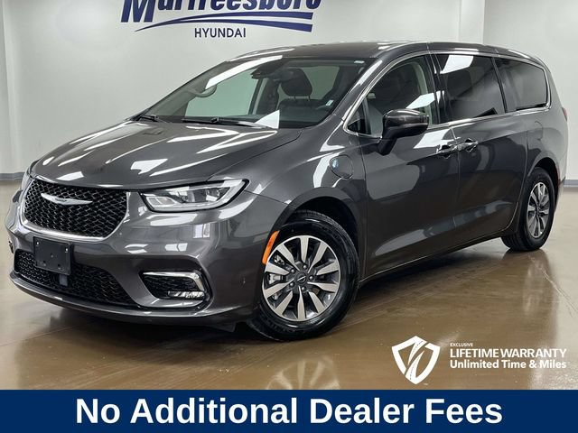 Used 2023 Chrysler Pacifica Touring-L