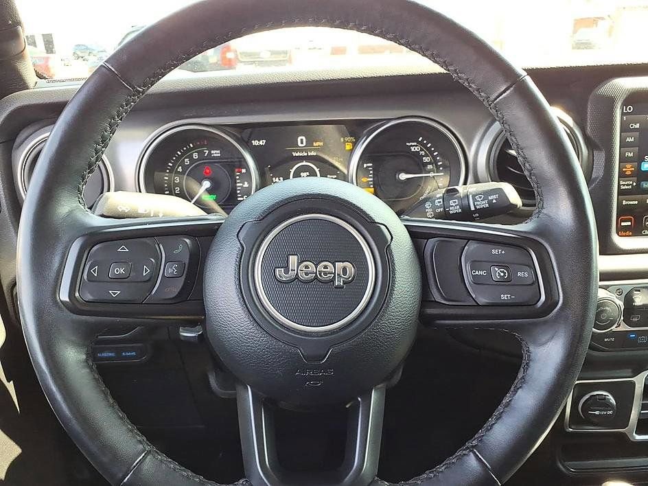 Used 2023 Jeep Wrangler Unlimited w/ Cold Weather Group image 26