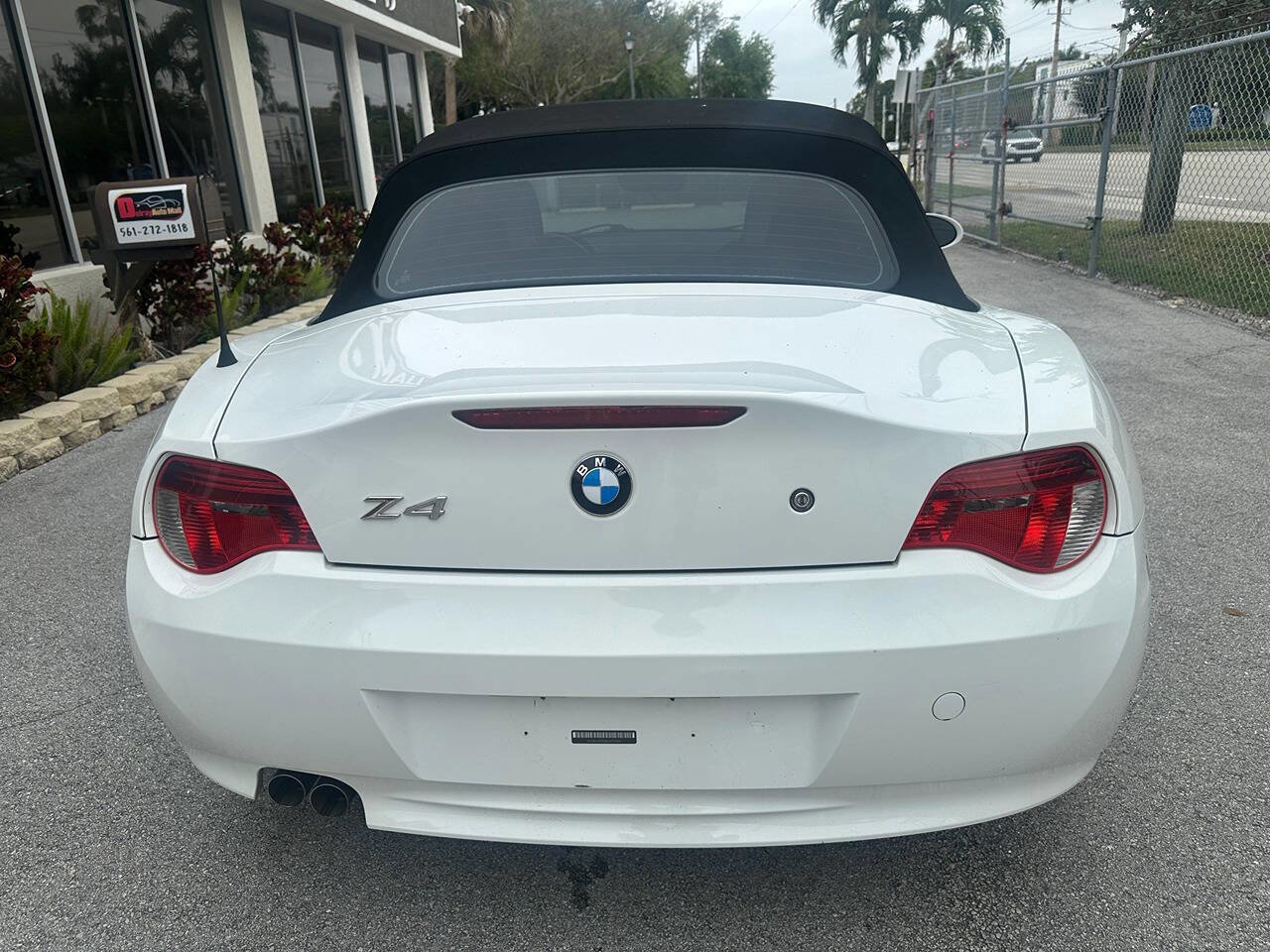Used 2008 BMW Z4 3.0i RWD image 5