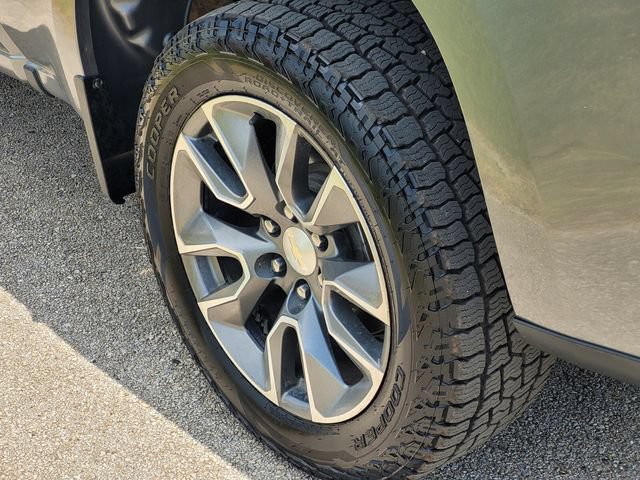 Used 2020 Chevrolet Silverado 1500 LT AWD/4WD image 8