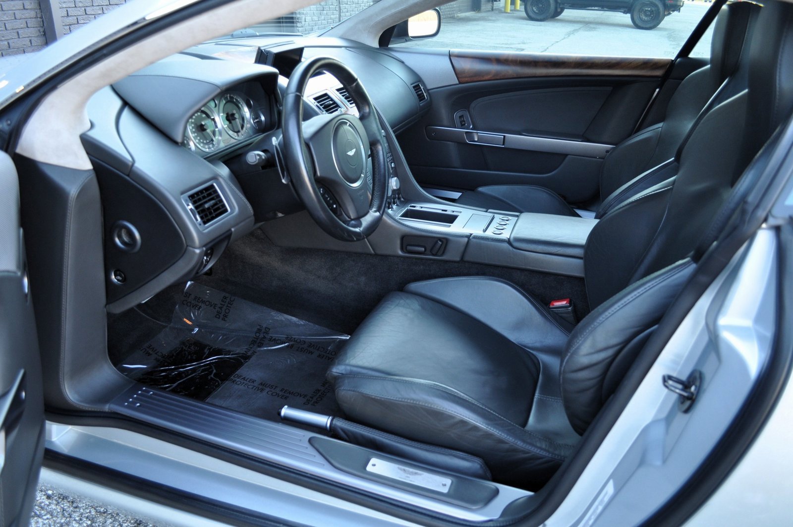 Used 2006 Aston Martin DB9 Coupe image 28