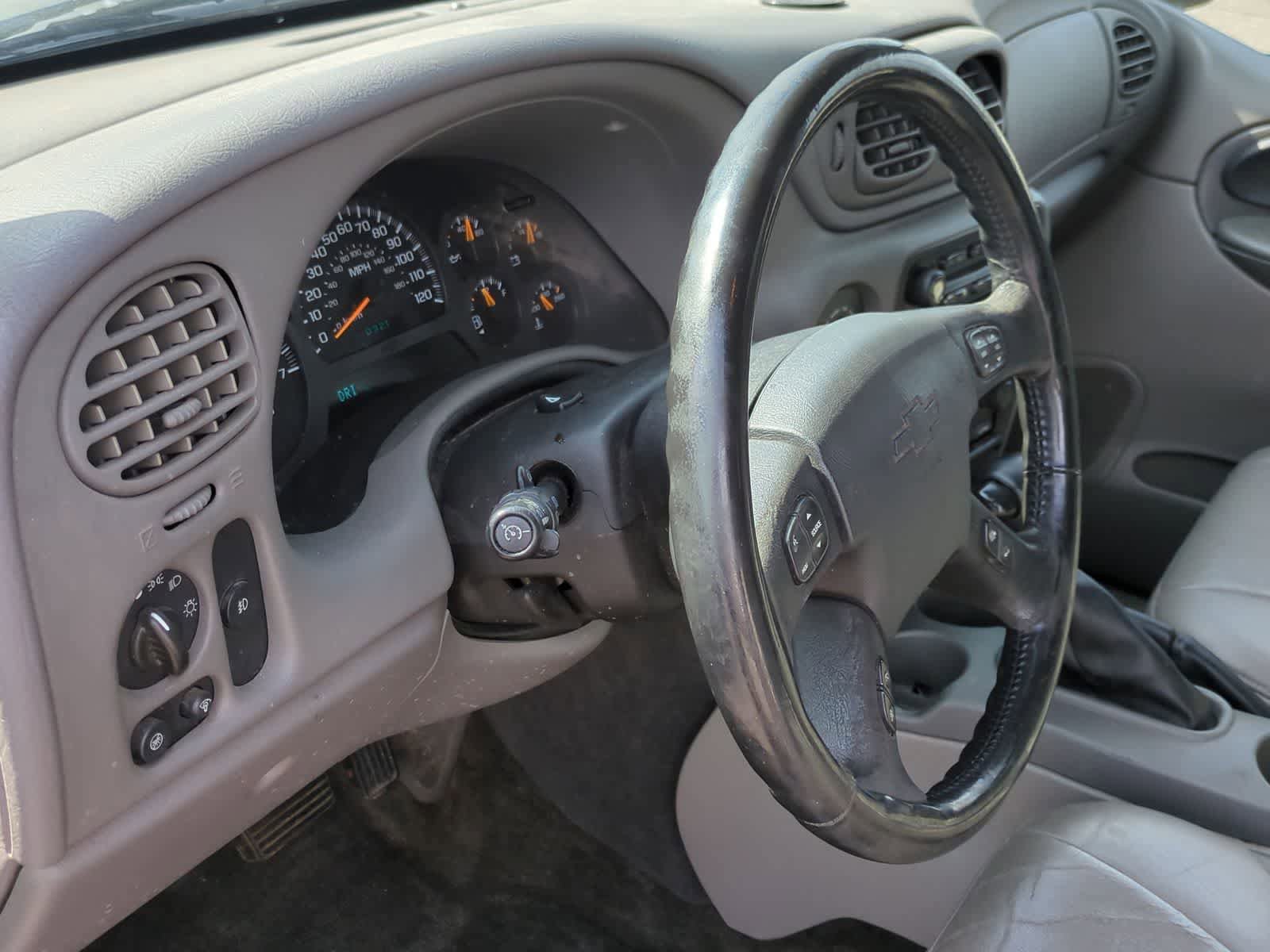 Used 2004 Chevrolet TrailBlazer LT w/ LT Preferred Equipment Group AWD/4WD image 10