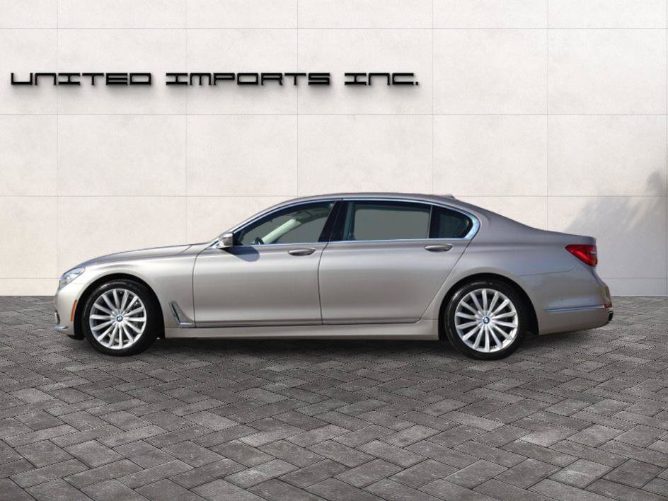 Used 2016 BMW 740i RWD image 4