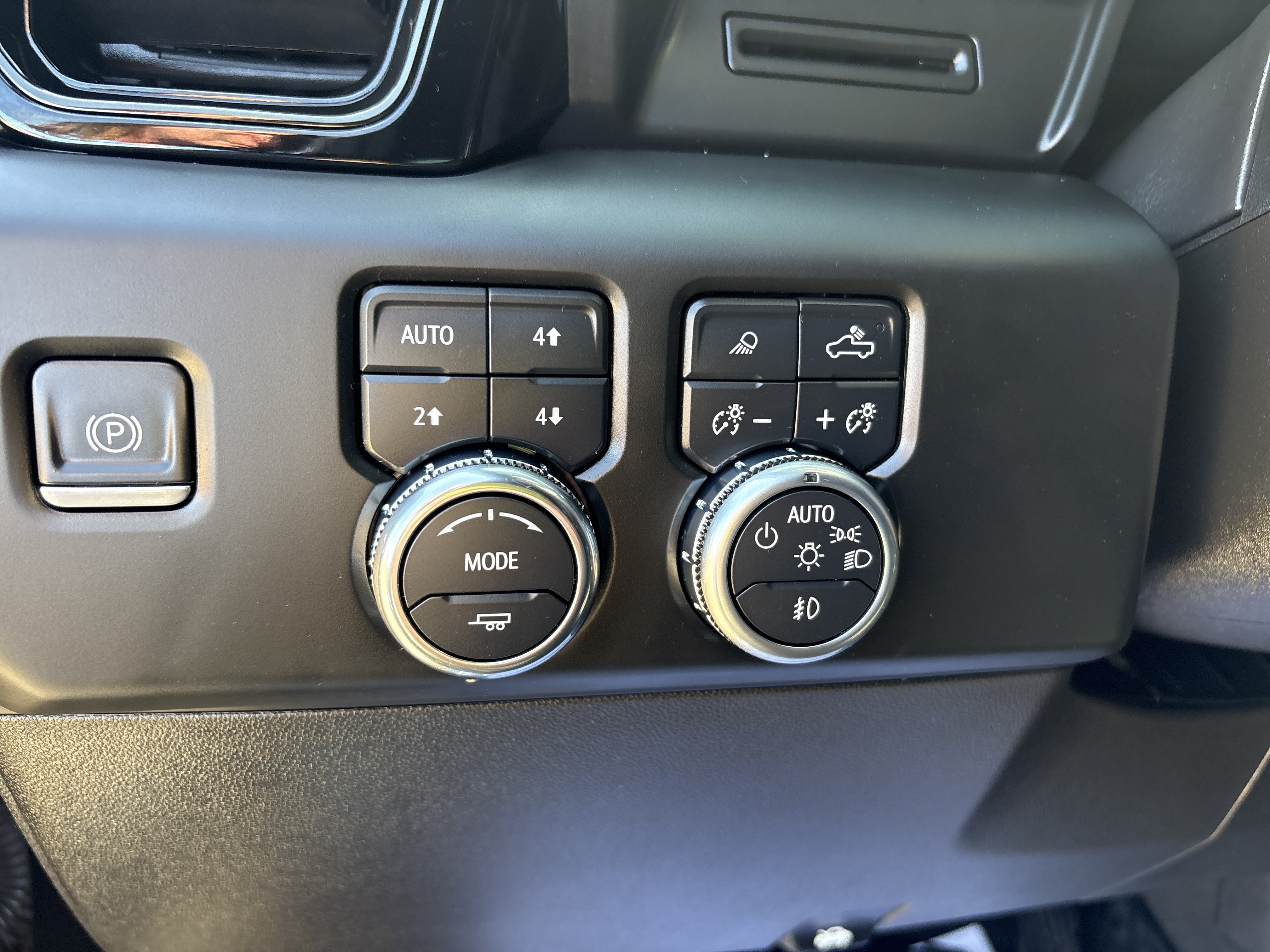 Used 2022 GMC Sierra 1500 AT4 w/ AT4 Premium Package AWD/4WD image 13