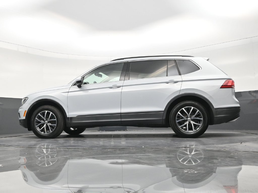 Used 2019 Volkswagen Tiguan SE w/ Panoramic Sunroof Package FWD image 20