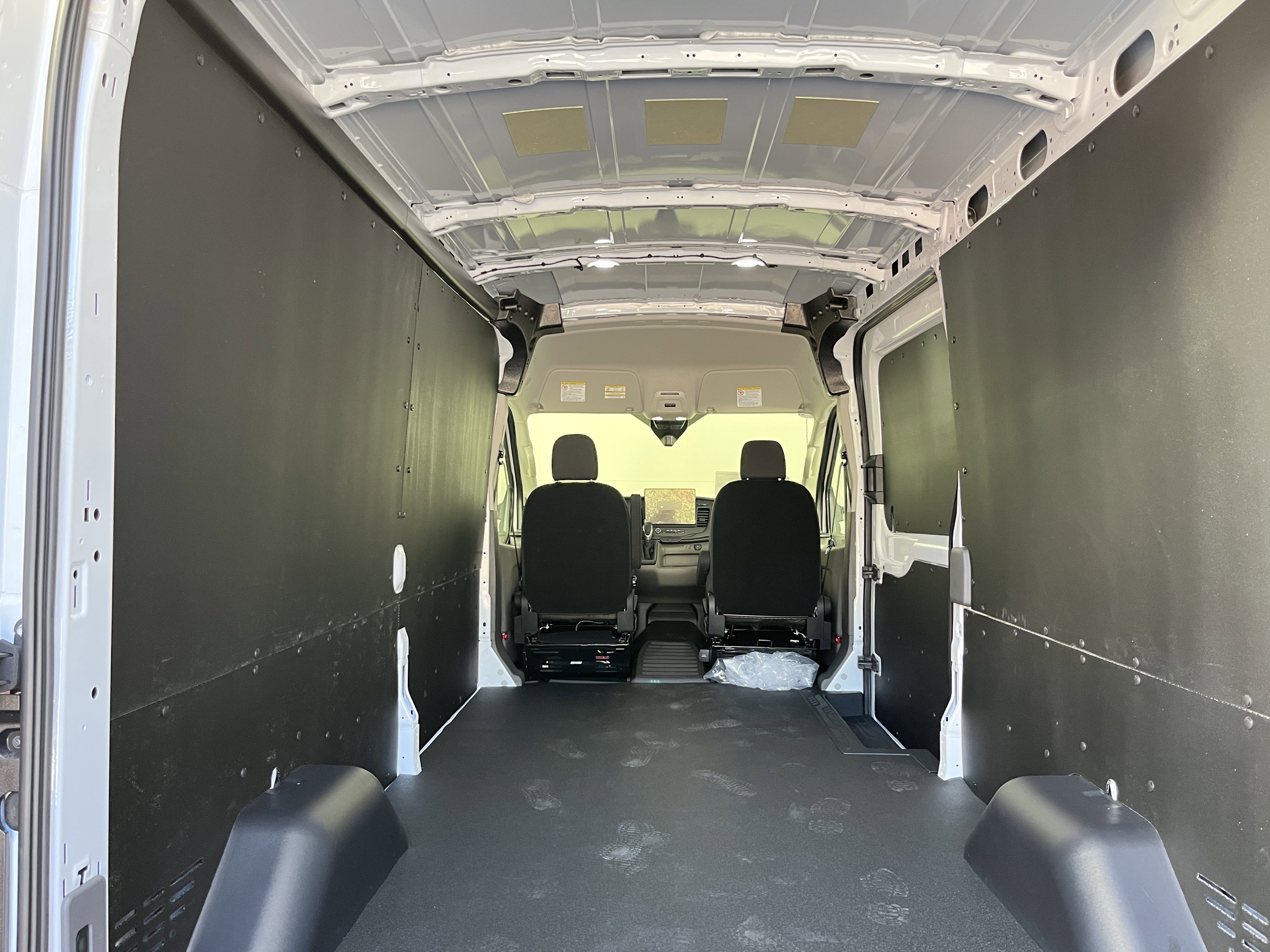 New 2025 Ford Transit 250 148 Medium Roof Extended AWD w/ Load Area Protection Package image 5