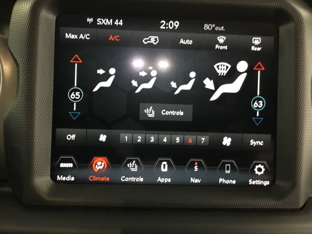 Used 2023 Jeep Wrangler Unlimited Sport w/ Uconnect 4C Nav & Sound Group AWD/4WD image 28