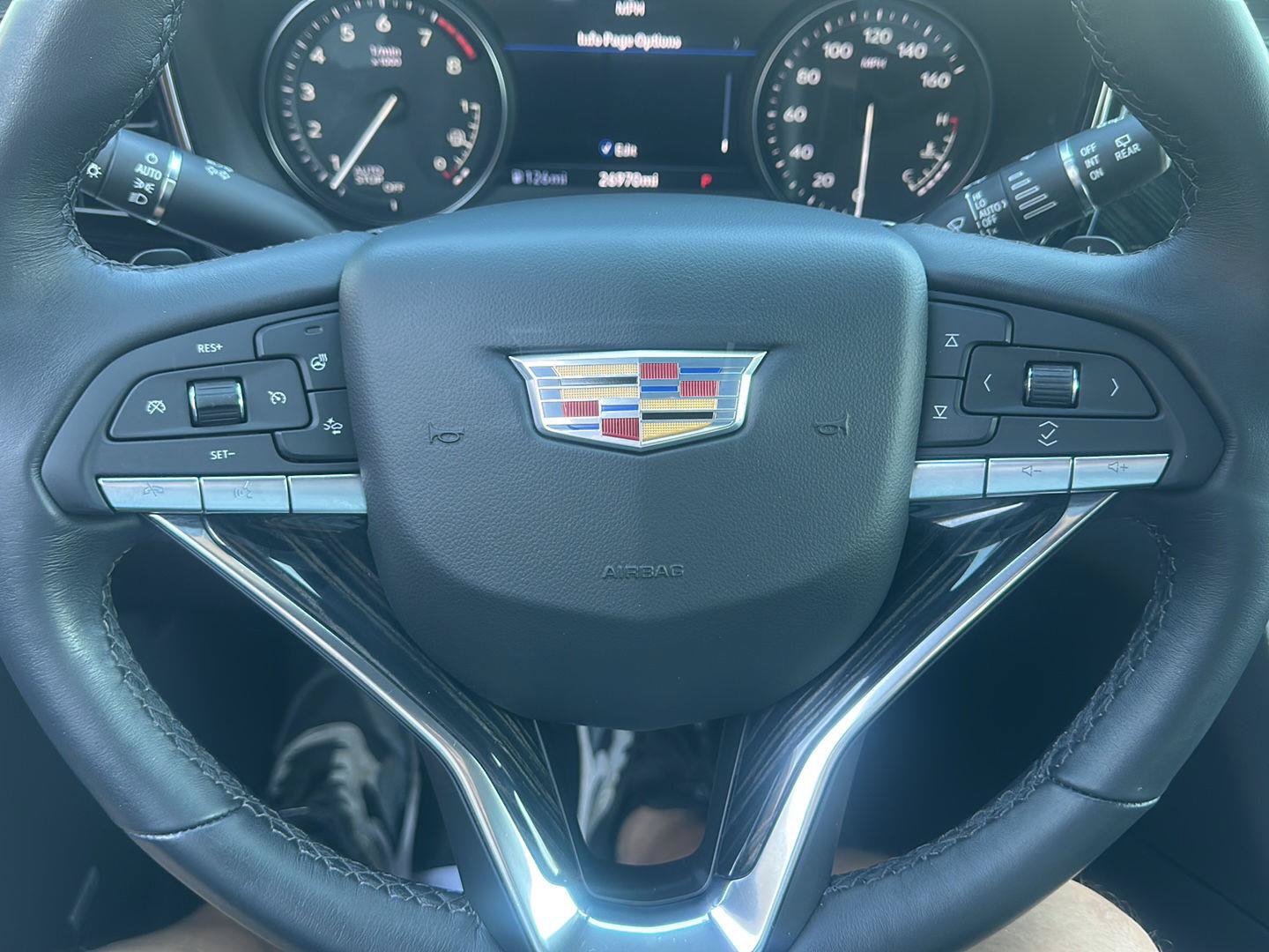 Used 2022 Cadillac XT6 Premium Luxury w/ Technology Package AWD/4WD image 27