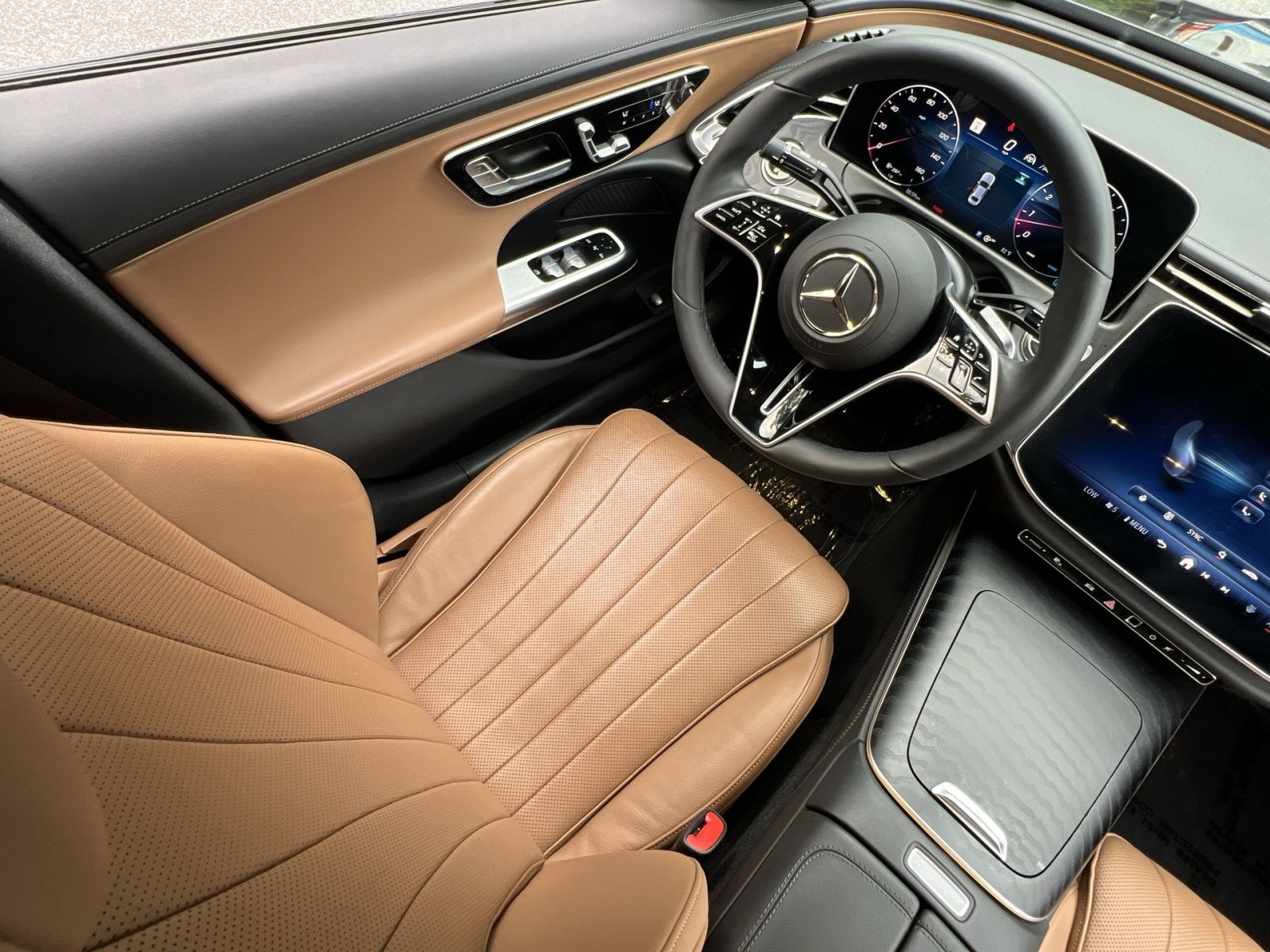 Certified 2025 Mercedes-Benz E 350 4MATIC Sedan image 16
