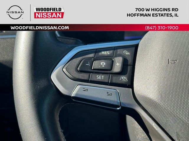 Used 2022 Volkswagen Tiguan SE AWD/4WD image 39