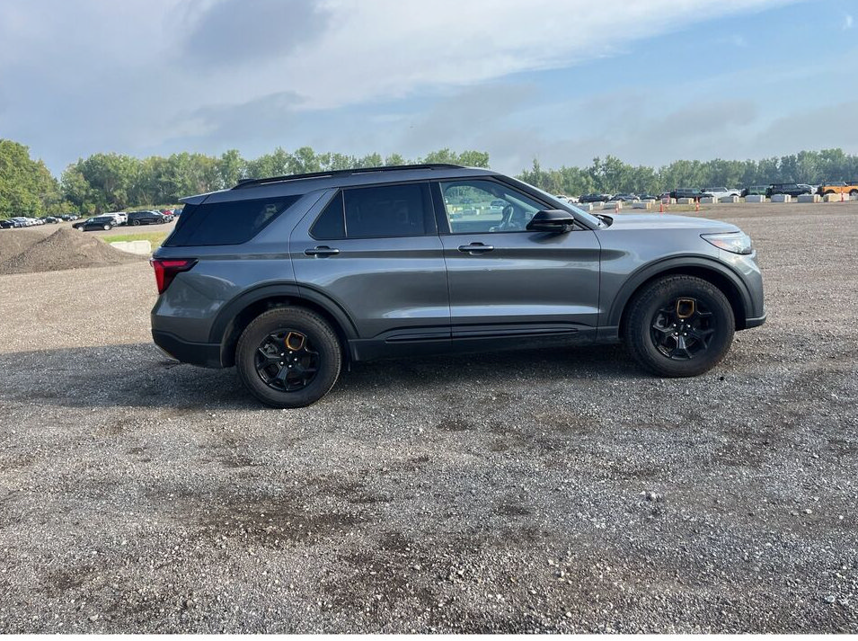 Used 2026 Ford Explorer Tremor w/ Tremor Ultimate Package AWD/4WD image 2
