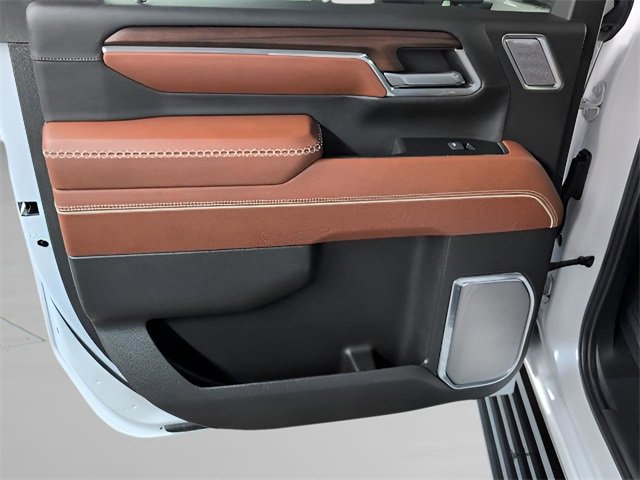 Used 2024 GMC Sierra 3500 Denali Ultimate image 29