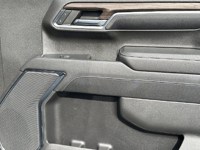 Used 2023 Chevrolet Silverado 1500 LT AWD/4WD image 11