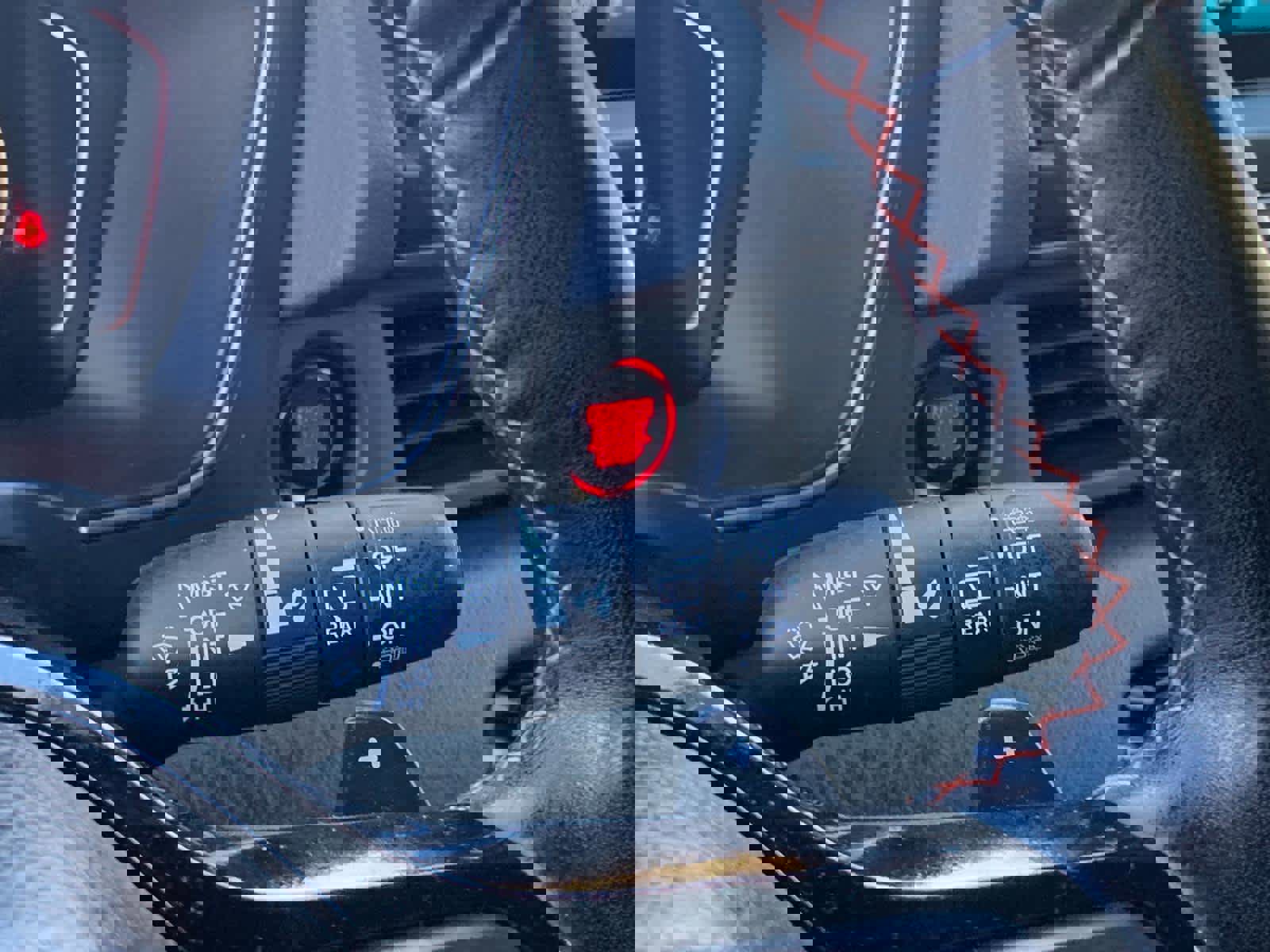 Used 2025 Honda Pilot TrailSport image 19