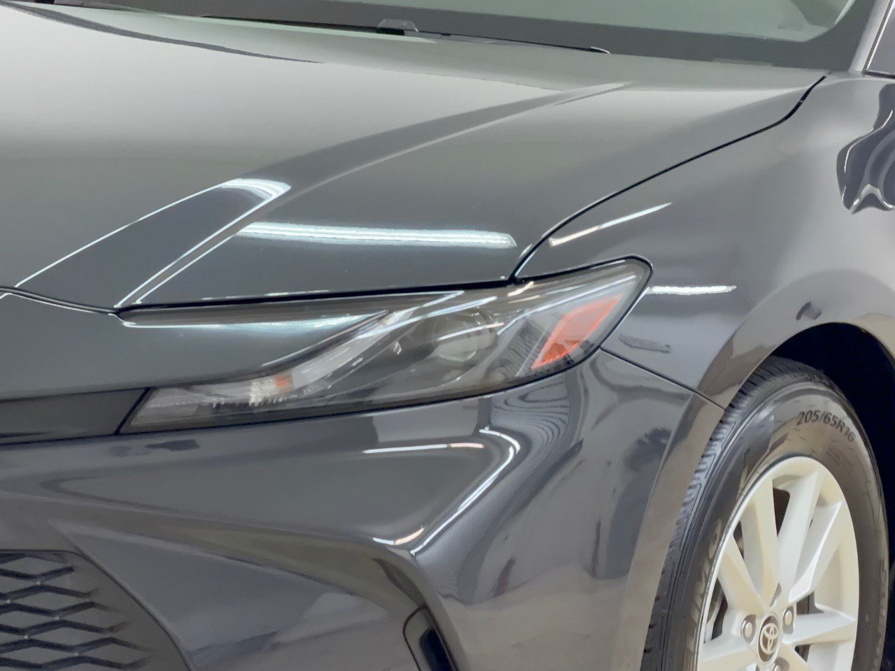 Used 2025 Toyota Camry LE FWD image 12