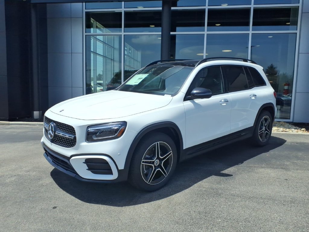 New 2026 Mercedes-Benz GLB 250 4MATIC image 2