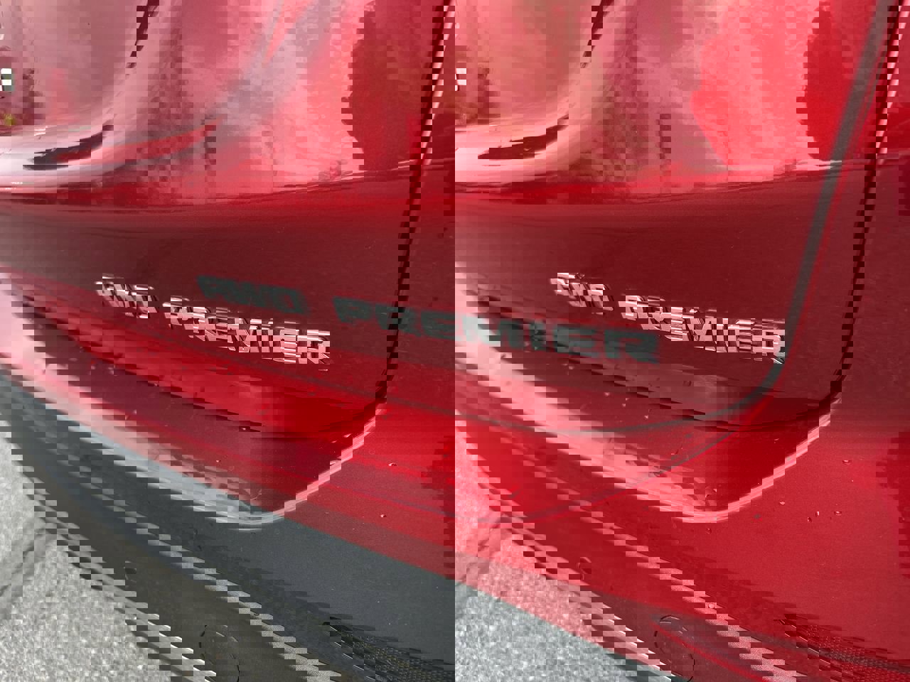 Used 2023 Chevrolet Equinox Premier image 10