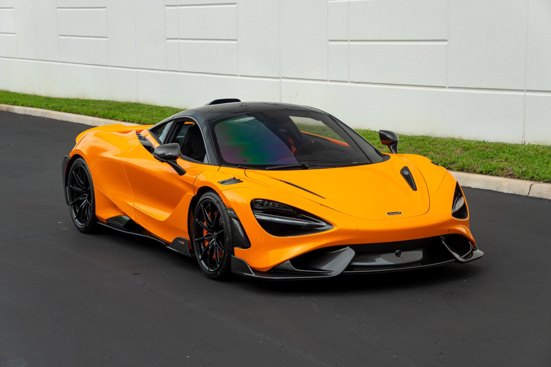 Used 2021 McLaren 765LT image 9