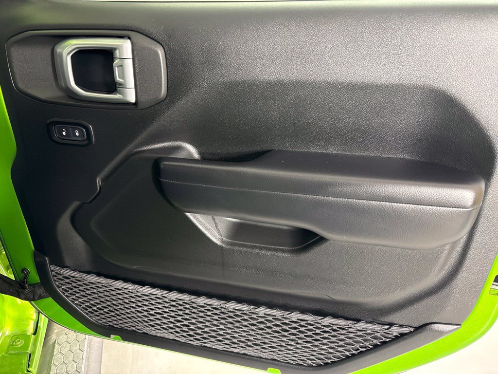 Used 2019 Jeep Wrangler Sport AWD/4WD image 16
