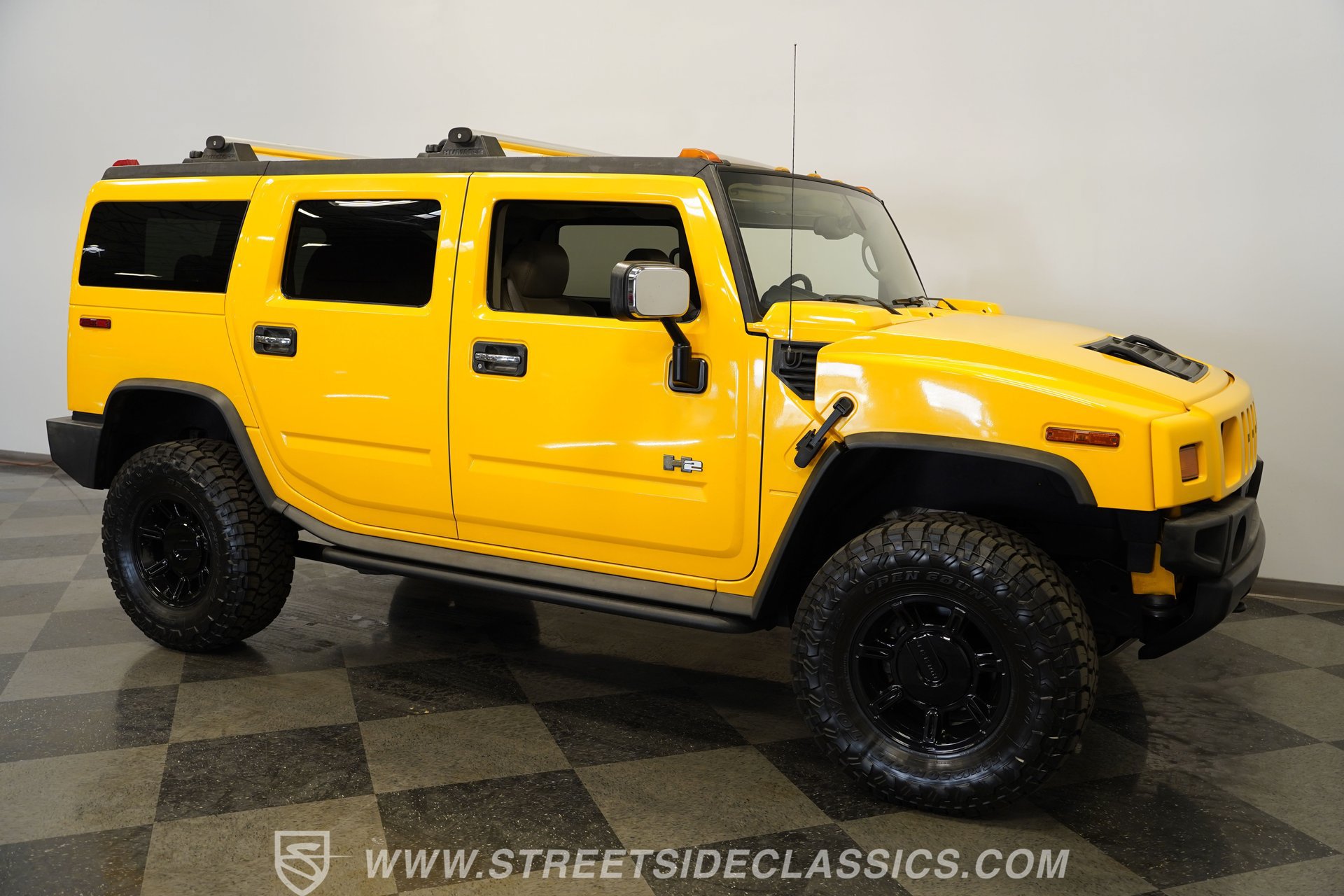 Used 2004 HUMMER H2 w/ Preferred Equipment Group AWD/4WD image 15