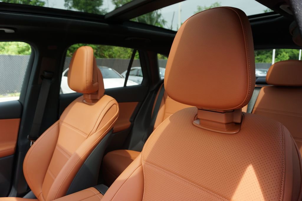 Certified 2025 Mercedes-Benz GLC 350e 4MATIC image 34