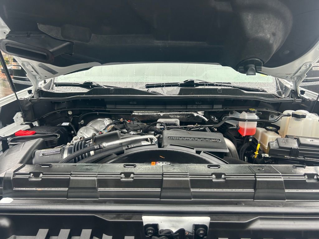 Used 2025 Chevrolet Silverado 3500 LT image 29