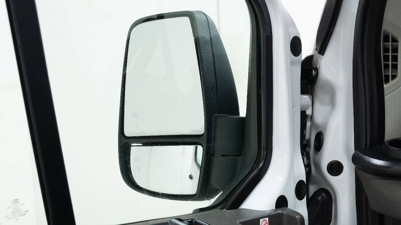Used 2020 Ford Transit 250 Medium Roof RWD image 11