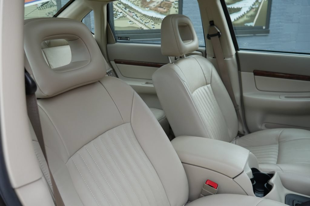 Used 2002 Chevrolet Impala LS w/ Seating Comfort Pkg FWD image 12