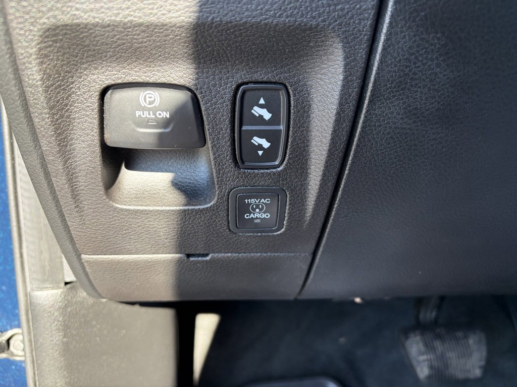 Used 2021 RAM 1500 Limited w/ Off Road Group image 11