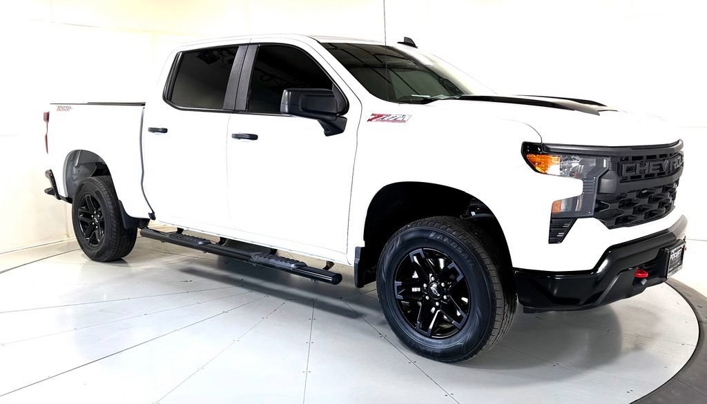 Used 2025 Chevrolet Silverado 1500 Custom Trail Boss AWD/4WD image 9