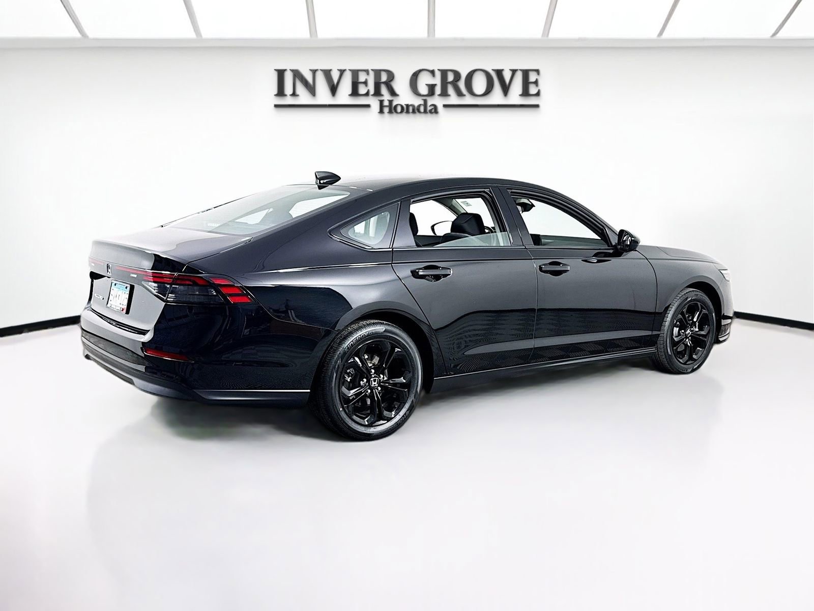 Certified 2025 Honda Accord SE image 5