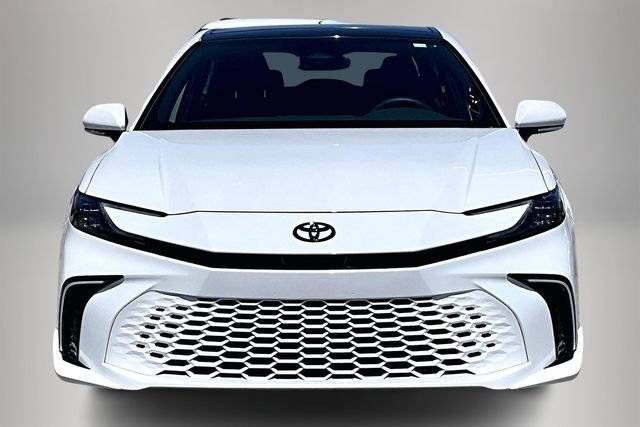 Used 2025 Toyota Camry XSE image 3