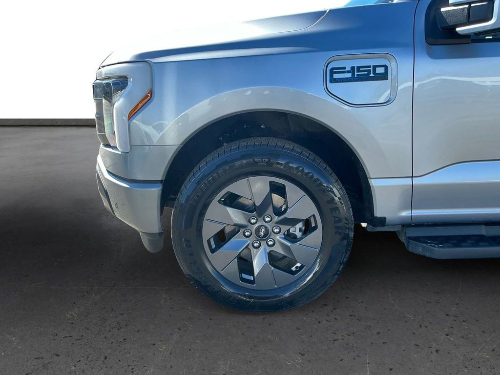 Used 2024 Ford F150 Lightning Lariat image 13