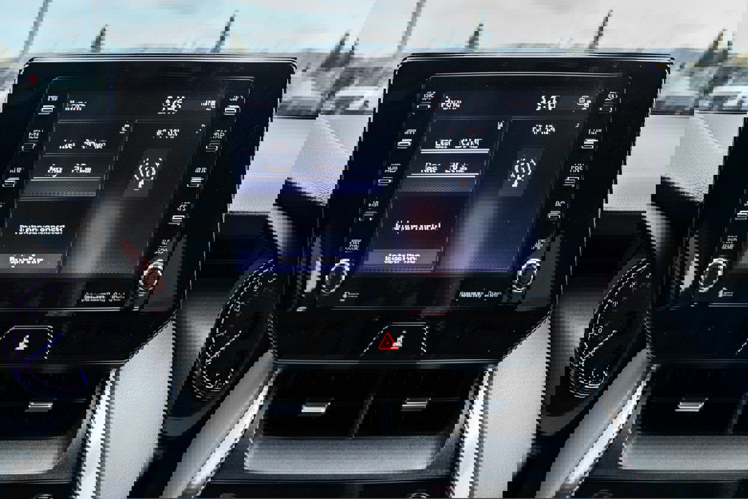 Used 2021 Toyota Venza LE image 16