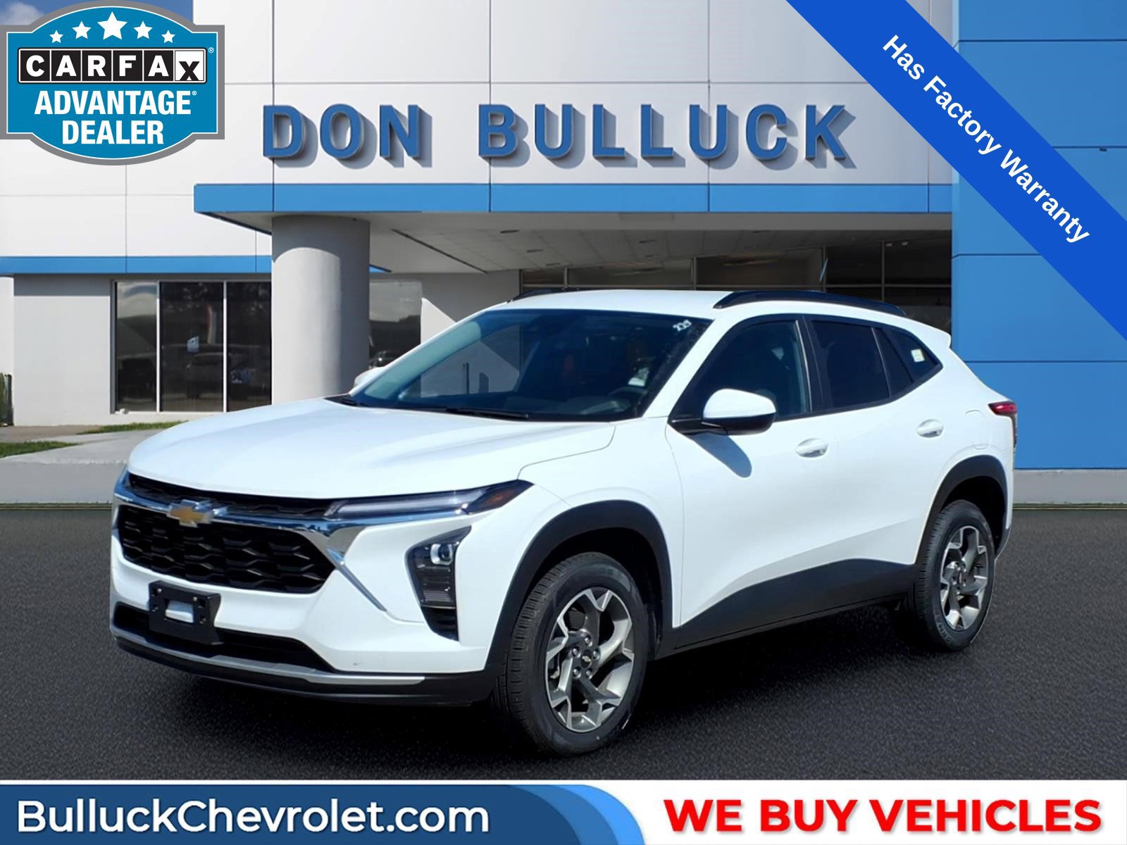 Used 2025 Chevrolet Trax LT FWD image 1