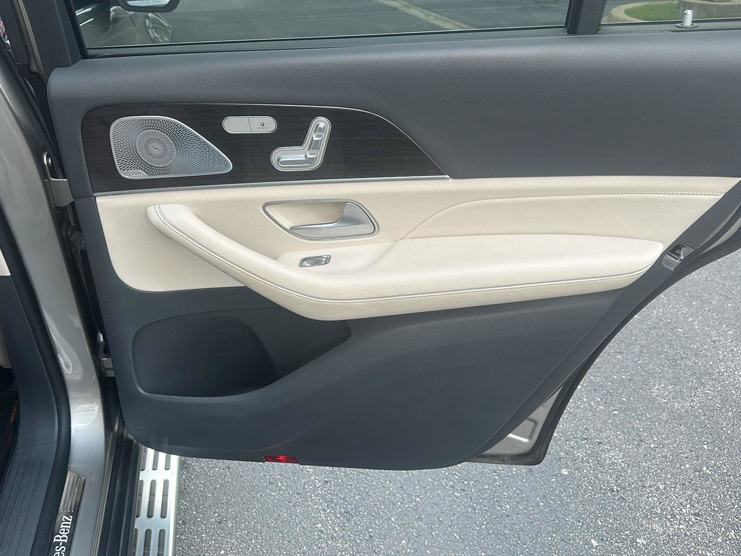 Used 2020 Mercedes-Benz GLS 450 4MATIC image 15
