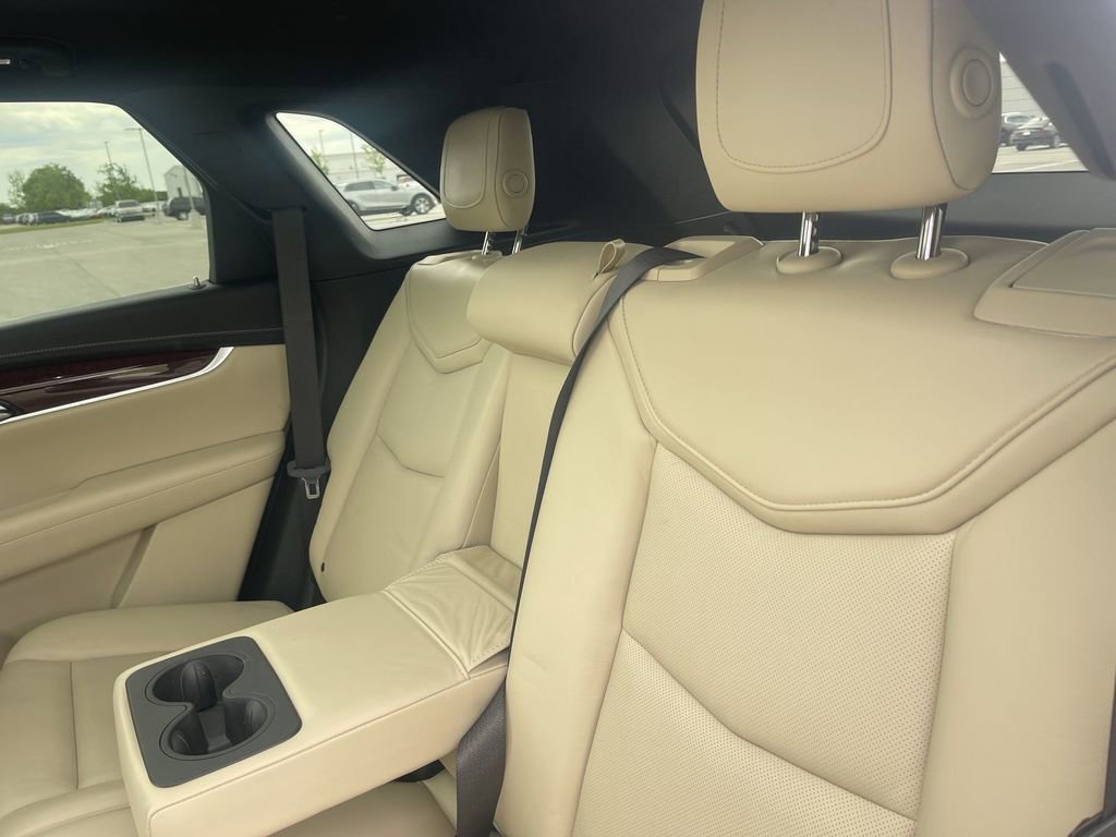 Used 2017 Cadillac XT5 Luxury w/ Driver Awareness Package AWD/4WD image 30