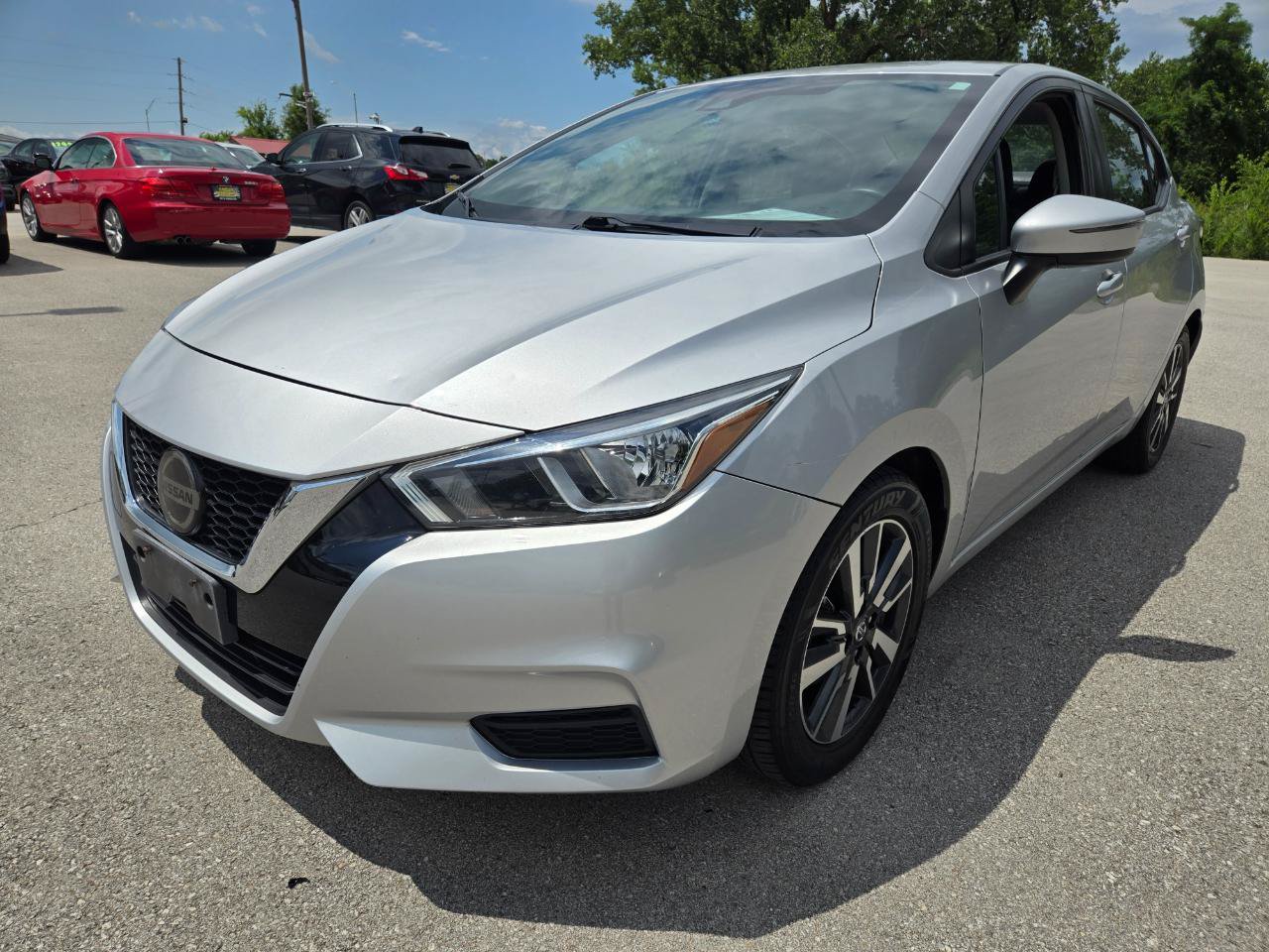 Used 2021 Nissan Versa SV FWD image 1