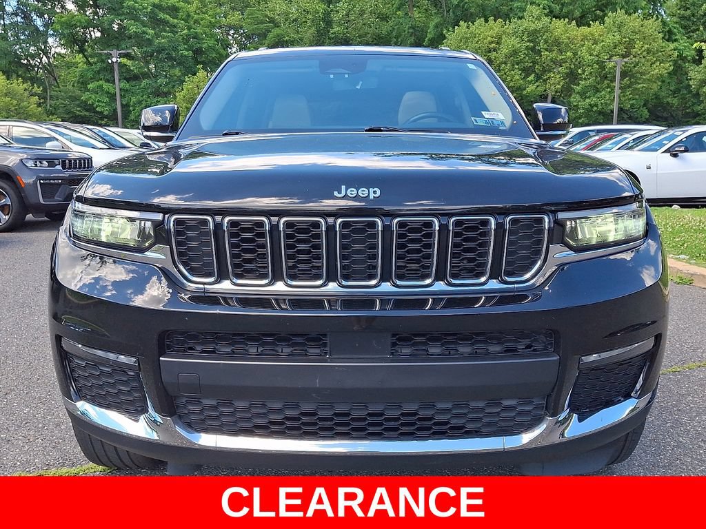 Used 2022 Jeep Grand Cherokee L Limited AWD/4WD image 2