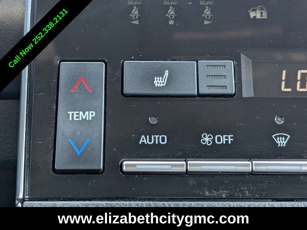 Used 2022 Toyota Avalon XLE image 28