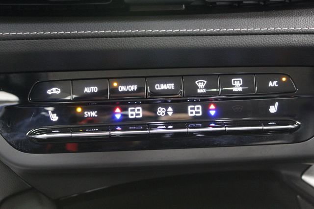 Certified 2023 Buick Envision Preferred w/ Sport Touring Package AWD/4WD image 19