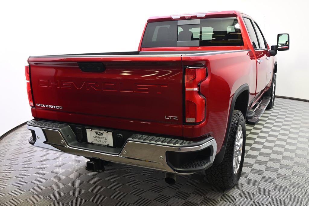 Used 2025 Chevrolet Silverado 3500 LTZ w/ LTZ Premium Package image 6