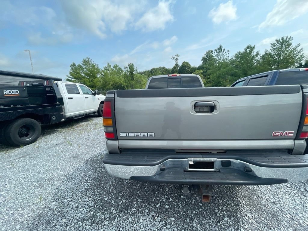 Used 2007 GMC Sierra 3500 SLT w/ Heavy-Duty Power Package AWD/4WD image 14