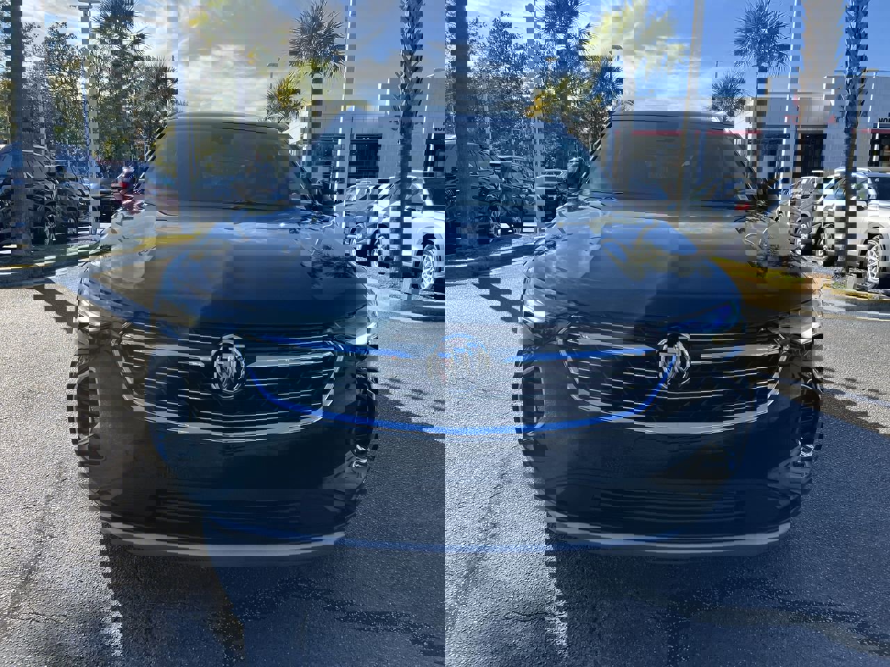 Used 2023 Buick Envision Preferred image 3