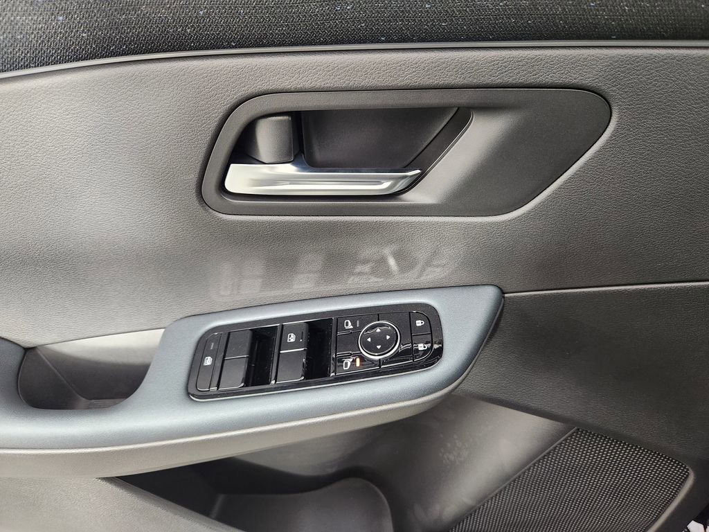 New 2026 Nissan Leaf w/ Floor Mat Package (S+) image 8