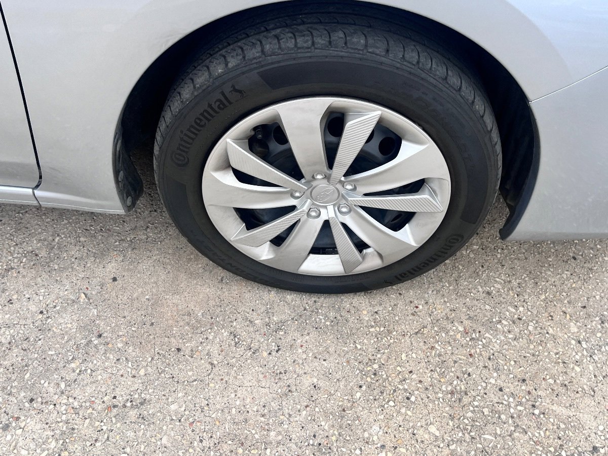 Used 2019 Subaru Impreza 2.0i w/ Eyesight AWD/4WD image 12