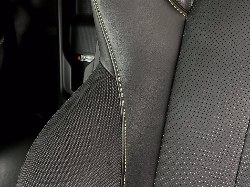 Used 2020 Chevrolet Corvette Stingray Premium Cpe w/ 3LT Preferred Equipment Group RWD image 21