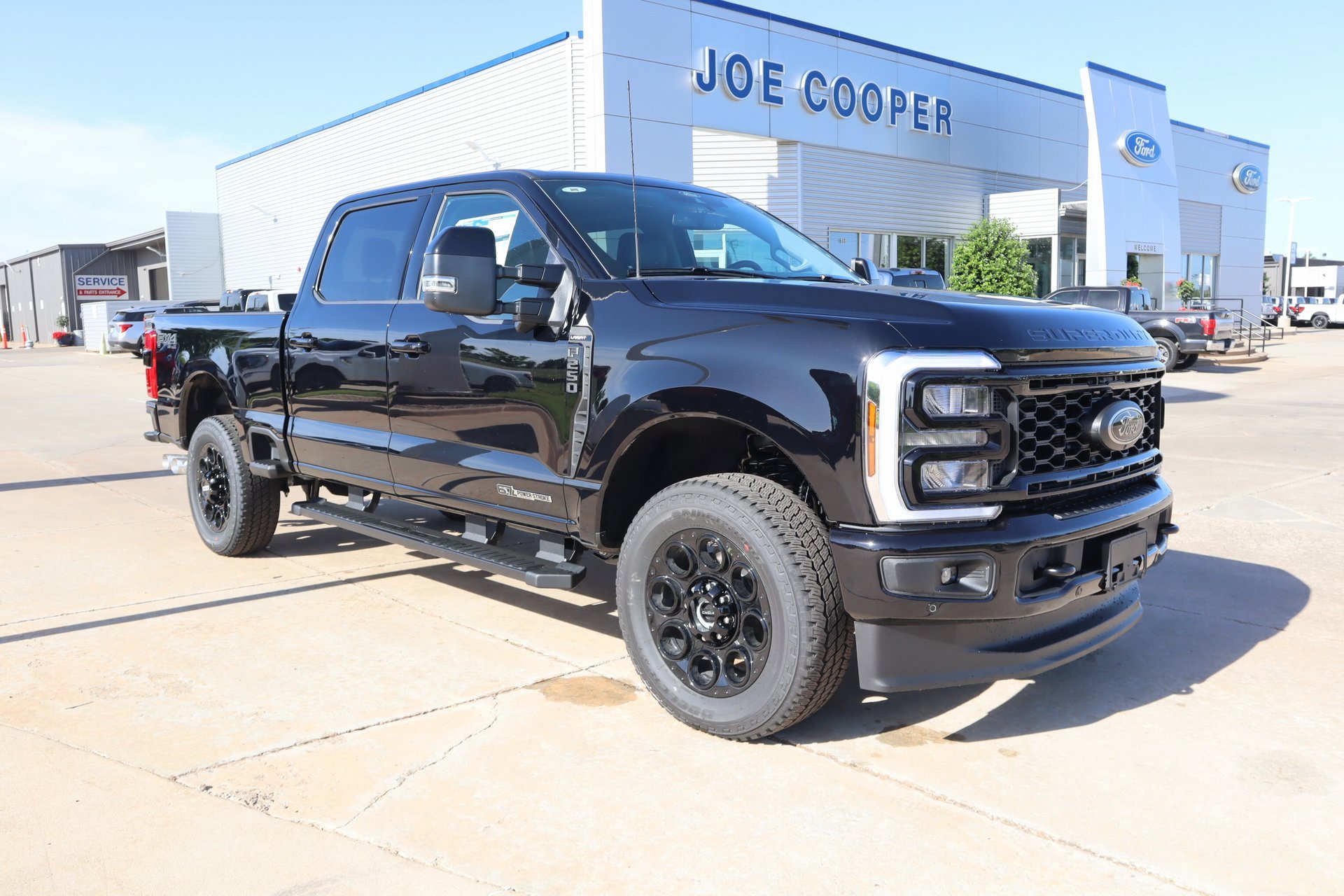 New 2025 Ford F250 Lariat w/ Lariat Ultimate Package