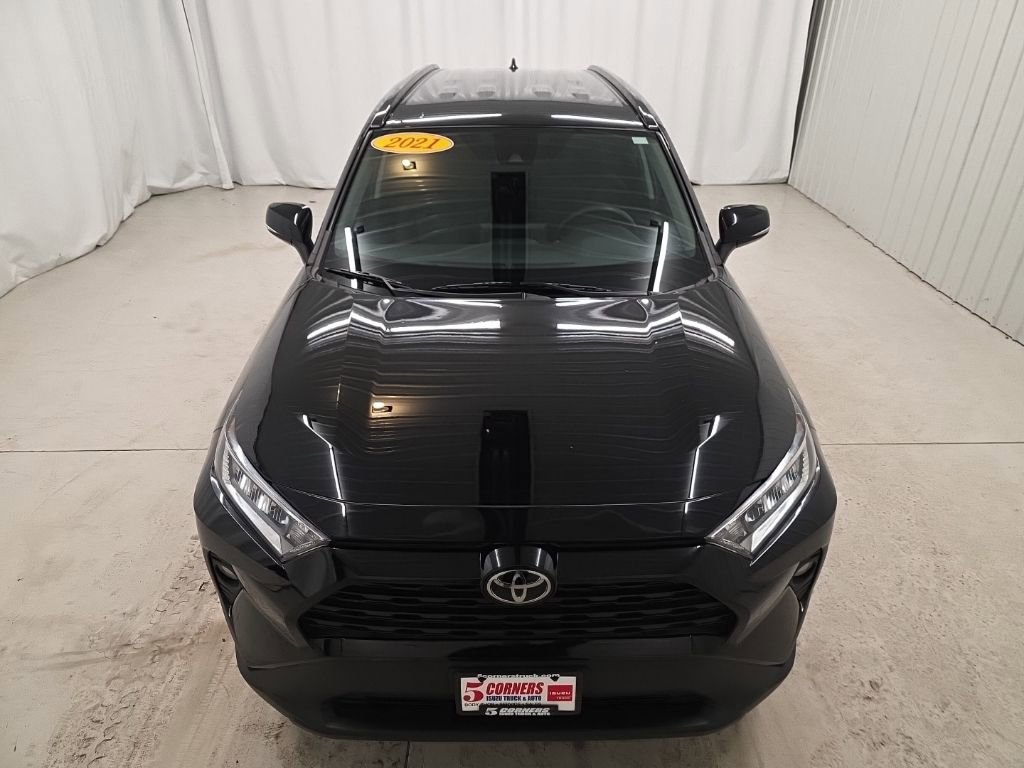 Used 2021 Toyota RAV4 XLE image 9