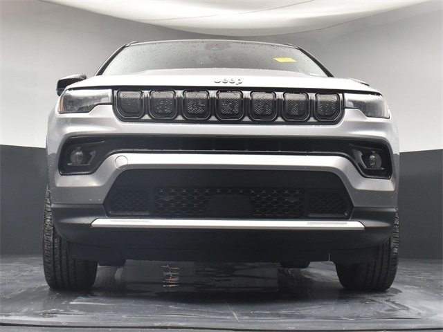 Used 2022 Jeep Compass Limited image 31